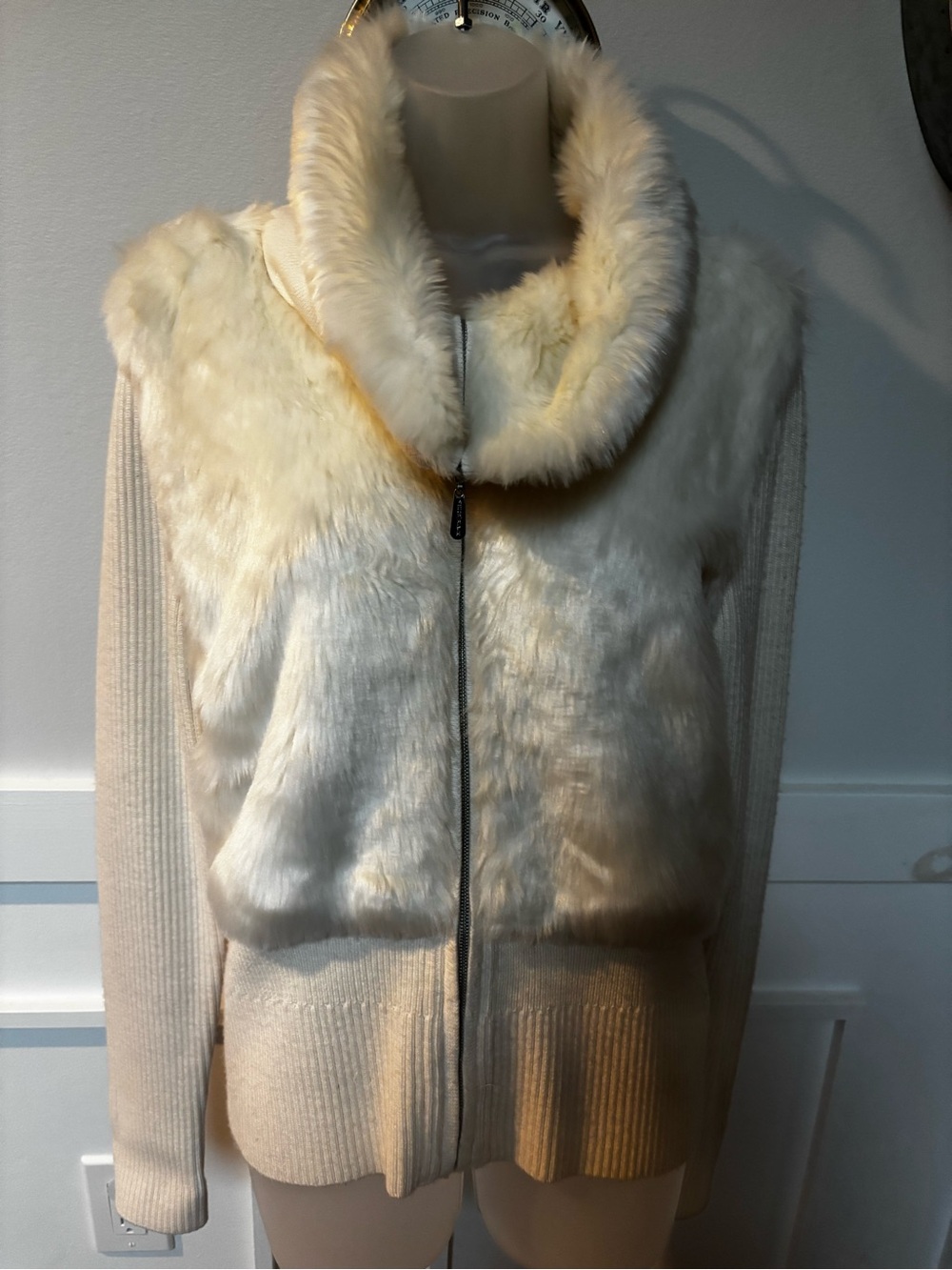 vintage White House Black Market faux fur and knit hybrid jacket.size large